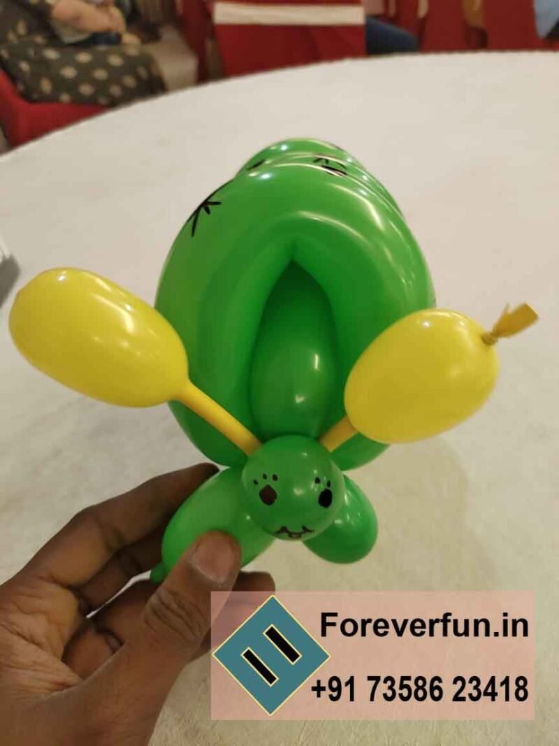 balloon artist for kids birthday party to do balloon modelling in chennai