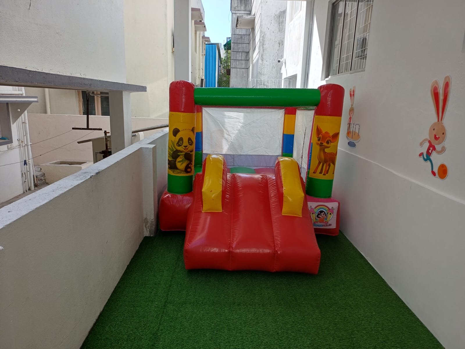 Small size bouncy castle for rent in chennai at foreverfun.in