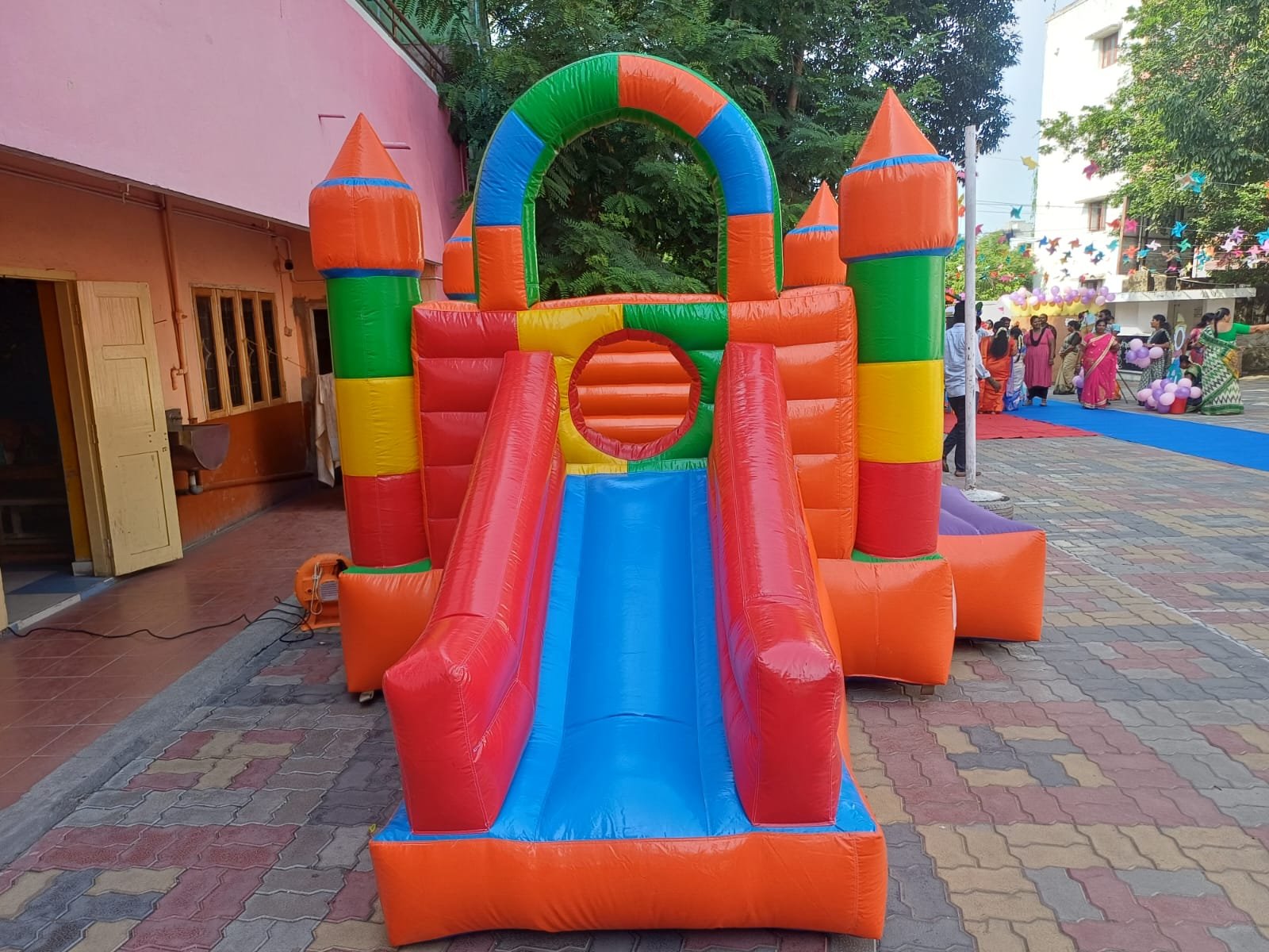 Bouncing castle for rent in Chennai at foreverfun.in