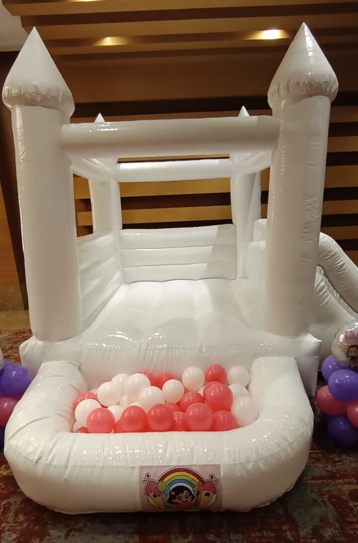 white bouncing castle for rent in Chennai at foreverfun.in